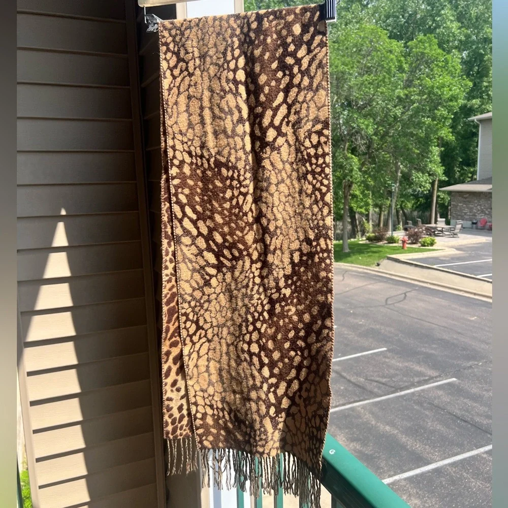 ✨🐆 Merona Brown Tan Animal Print Fringe Scarf 67” Long Soft Leopard Lightweight